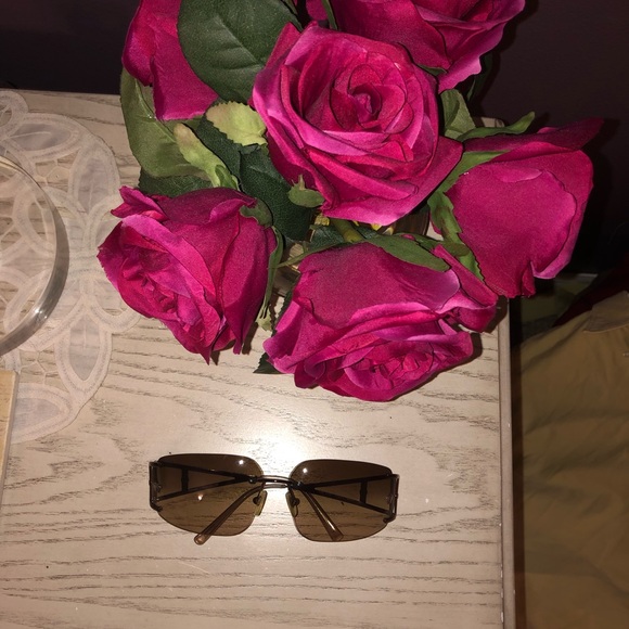 Versace sunglasses - Picture 2 of 3
